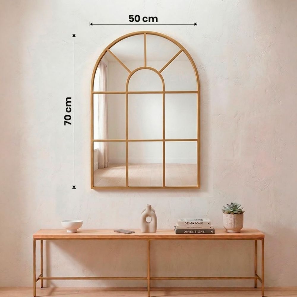 Diferentes medidas del espejo ventana metálico Marctani disponibles en acabados negro y dorado.