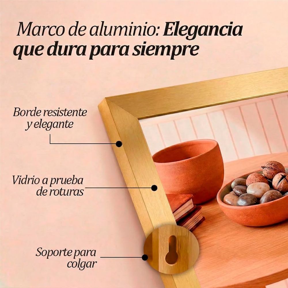 spejo de cuerpo entero Marctani instalado directamente en la pared del recibidor.