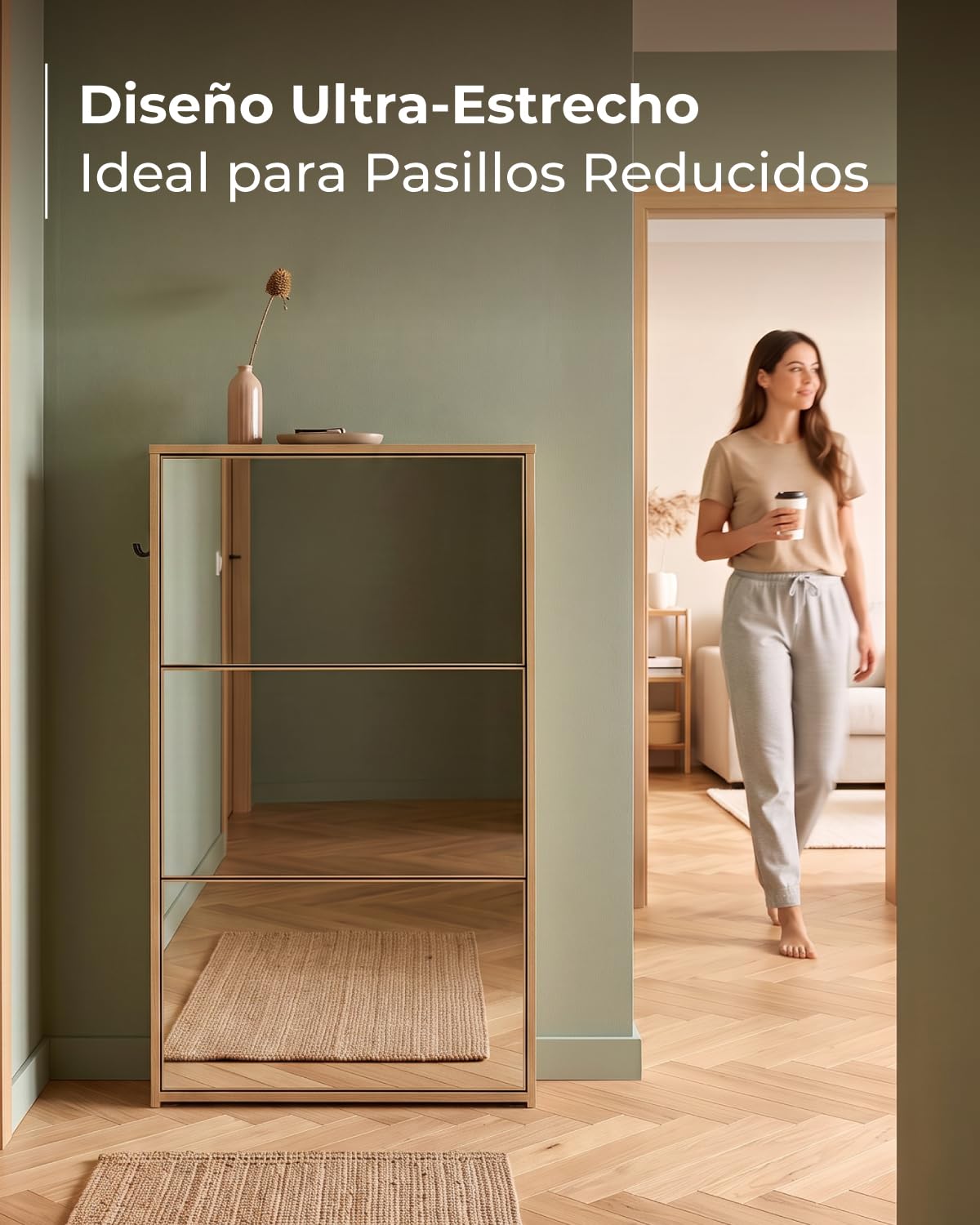Detalle de la percha y ganchos laterales de acero para llaves y bolsos.

