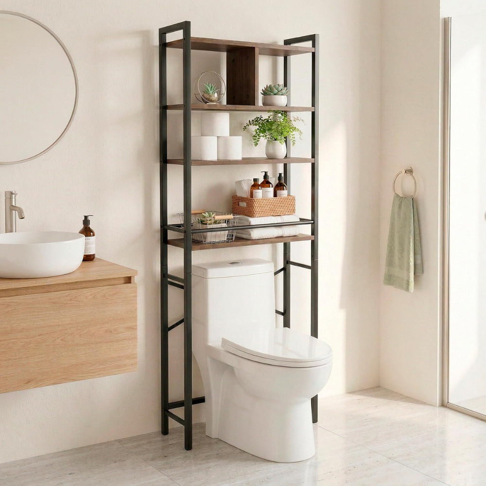 Estantería organizadora de baño soportando hasta 8 kg de peso por nivel con botes de champú y toallas.